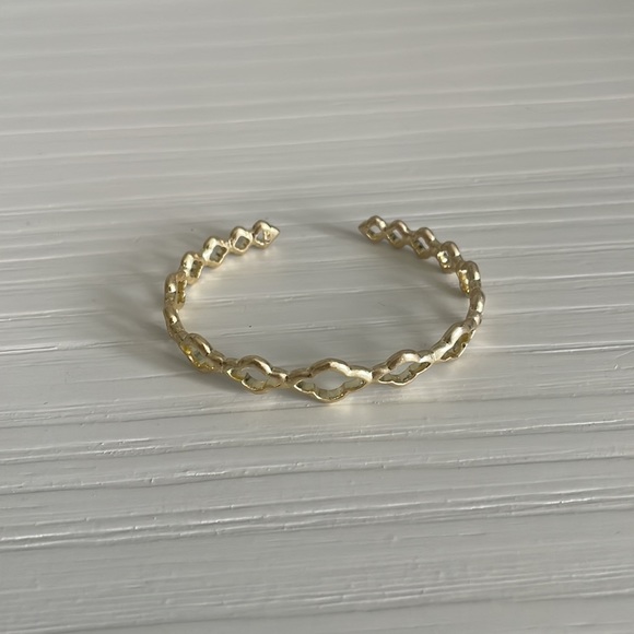 Kendra Scott Abbie Cuff Bracelet in Gold - Picture 6 of 8